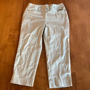 Jones New York Signature Tan Capris